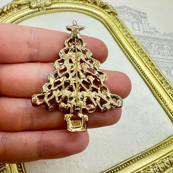 Vintage Jewelry Christmas Tree Brooch Pin - Picture 4 of 4
